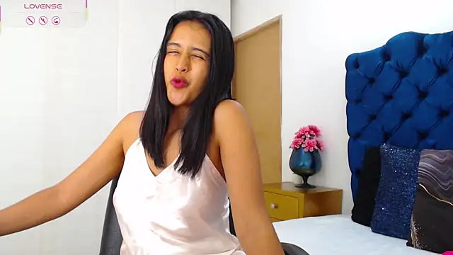 Snapshot of Lili666_ chatting on June 2026 03:31:01 AM Lili666 online show from June 2026 03:31:01 AM