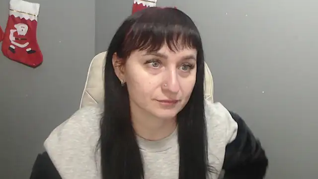 NinaFlawlees online show from January 2026 01:02:01 PM