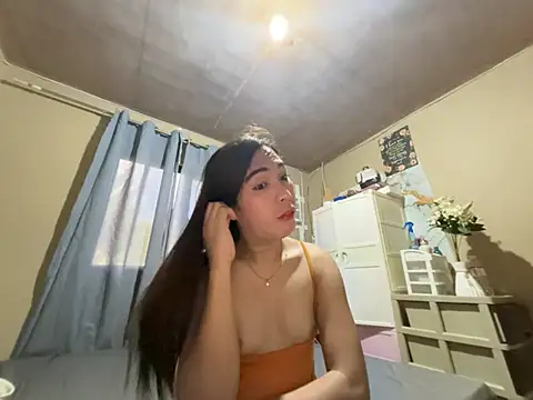 Snapshot of Msyensmith chatting on July 2026 05:21:02 AM Msyensmith online show from July 2026 05:21:02 AM