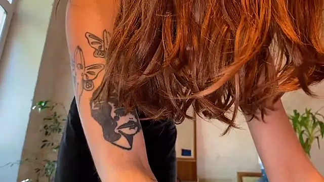 Snapshot of elfess chatting on September 2025 09:14:01 AM elfess online show from September 2025 09:14:01 AM