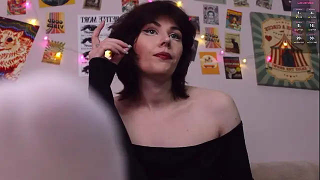 Luna Blake online show from March 2026 01:28:01 PM