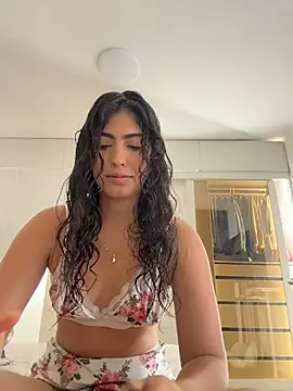 Gaby zahir  online show from October 2025 03:25:01 PM