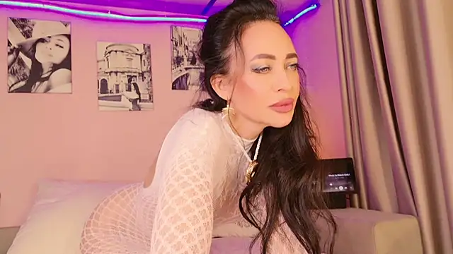 NaomiBlack35 online show from October 2025 07:00:01 PM