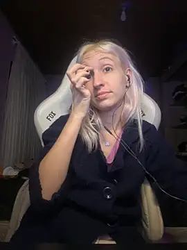 bunnydark00 online show from October 2025 01:06:02 AM