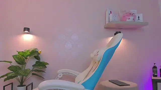 Snapshot of LITTLE-VIVI chatting on June 2026 03:21:02 AM LITTLE-VIVI online show from June 2026 03:21:02 AM