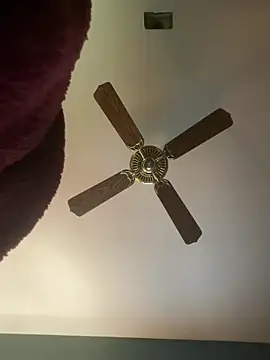 sukisnpaii online show from April 2026 01:21:01 PM