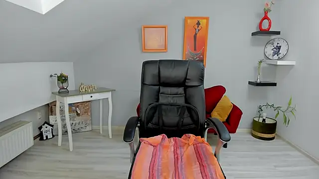 Snapshot of LollaGirl chatting on January 2025 04:21:01 AM LollaGirl online show from January 2025 04:21:01 AM