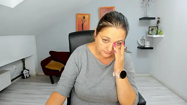 Snapshot of LollaGirl chatting on September 2025 03:39:02 AM LollaGirl online show from September 2025 03:39:02 AM