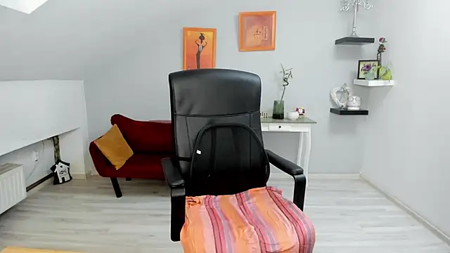 Snapshot of LollaGirl chatting on September 2025 03:17:01 AM LollaGirl online show from September 2025 03:17:01 AM