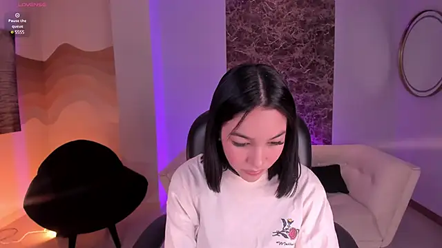 RossieRhoades online show from February 2025 05:51:02 PM