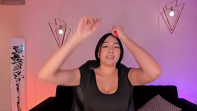 RossieRhoades online show from September 2025 01:04:01 PM