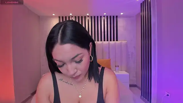 RossieRhoades online show from October 2025 07:32:02 PM