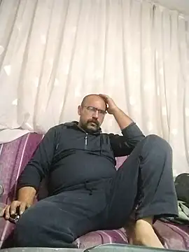 masculine bear daddy online show from December 2025 04:46:02 PM