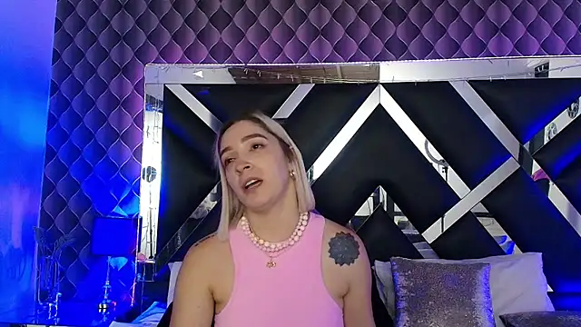 victoriaa lee  online show from June 2026 08:36:02 PM