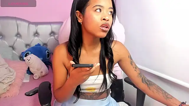 Mia damm online show from November 2025 03:39:01 AM