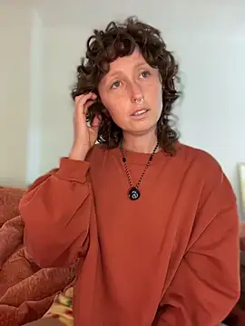 mossy kiss online show from April 2026 06:47:01 PM