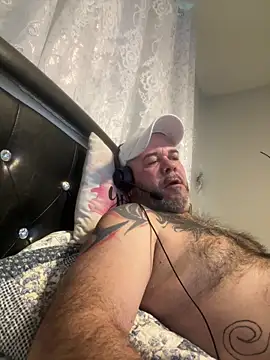 Cristian-Brayan online show from March 2026 12:16:01 PM