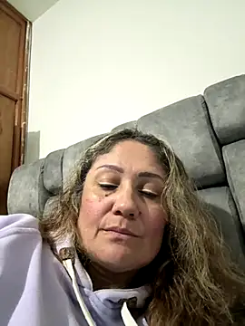 Snapshot of gabiTetas chatting on September 2025 09:39:02 PM gabiTetas online show from September 2025 09:39:02 PM