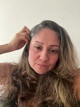 gabiTetas online show from March 2026 07:30:01 PM