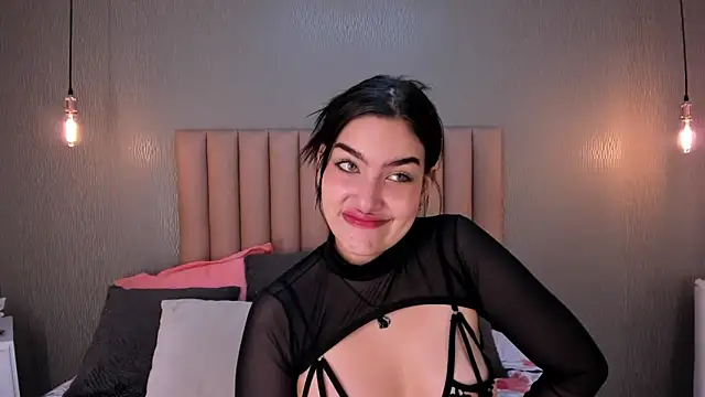 Alexa Thaylor  online show from January 2025 02:10:01 PM