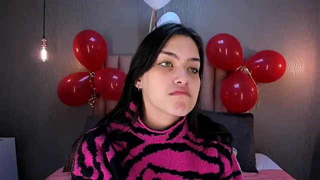 Alexa Thaylor  online show from February 2025 02:43:02 PM