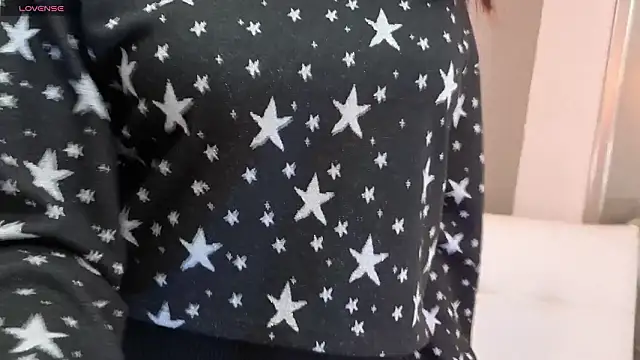 Alexa Thaylor  online show from March 2026 04:25:02 PM