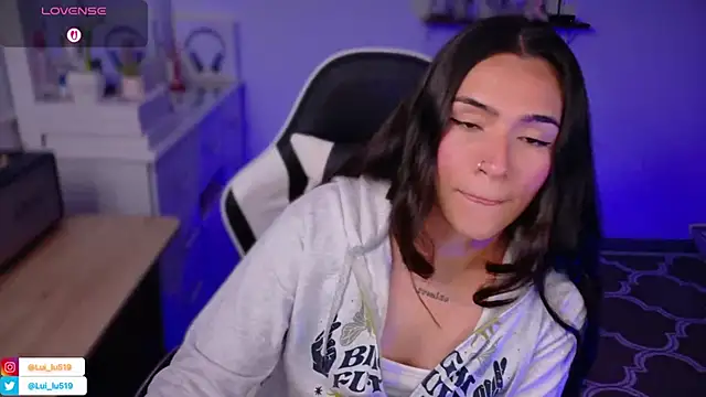 ImLui lu online show from November 2025 11:26:01 PM