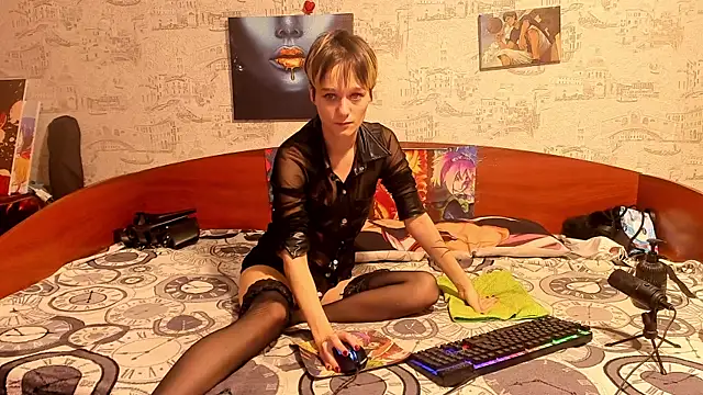 KagamiTayga online show from October 2025 02:58:02 AM