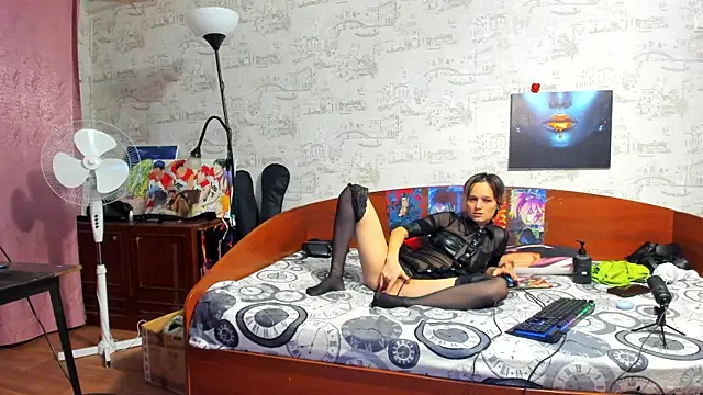 KagamiTayga online show from December 2025 03:02:01 AM