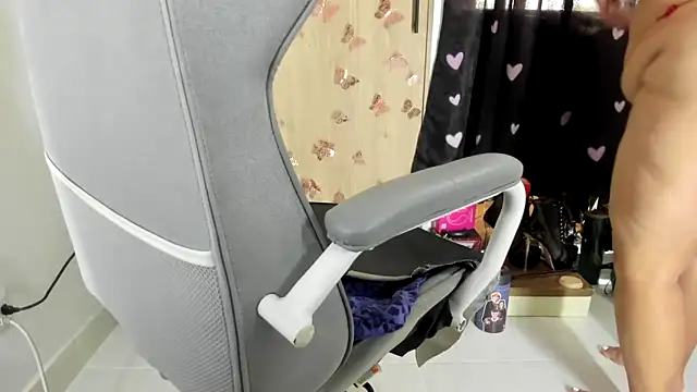 anawatson online show from April 2026 06:31:02 PM