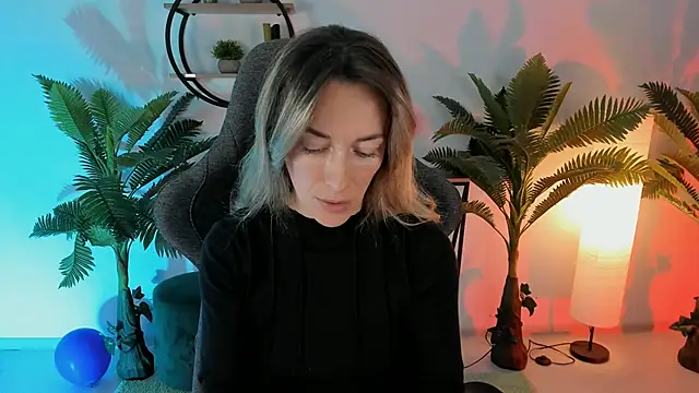 RebeccaMartinez online show from December 2024 05:07:01 AM