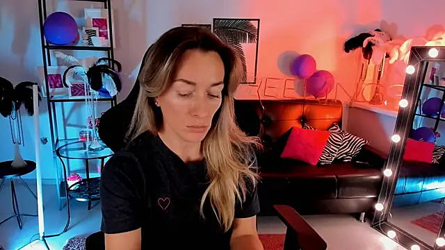 RebeccaMartinez online show from December 2024 07:49:02 AM
