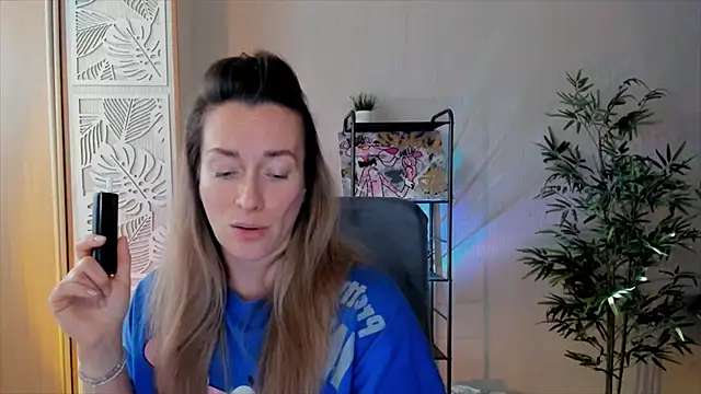 RebeccaMartinez online show from February 2026 06:23:01 AM