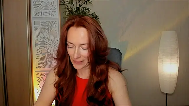 Snapshot of RebeccaMartinez chatting on May 2026 11:28:01 AM RebeccaMartinez online show from May 2026 11:28:01 AM