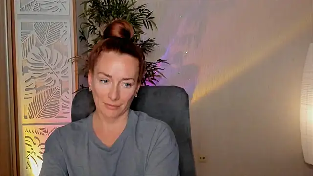 Snapshot of RebeccaMartinez chatting on May 2026 12:11:02 PM RebeccaMartinez online show from May 2026 12:11:02 PM