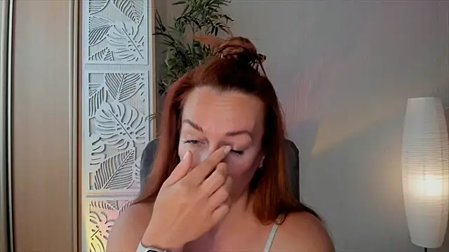 Snapshot of RebeccaMartinez chatting on May 2026 07:17:01 AM RebeccaMartinez online show from May 2026 07:17:01 AM