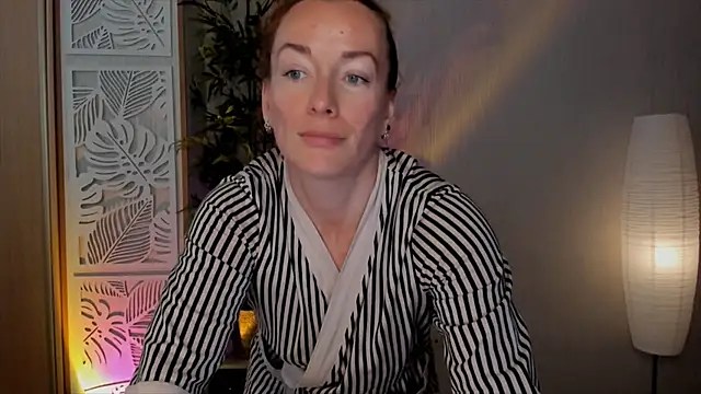 Snapshot of RebeccaMartinez chatting on June 2026 09:12:01 AM RebeccaMartinez online show from June 2026 09:12:01 AM