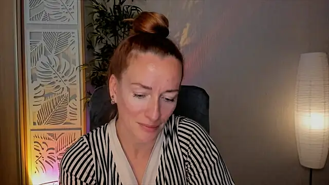 Snapshot of RebeccaMartinez chatting on June 2026 12:11:01 PM RebeccaMartinez online show from June 2026 12:11:01 PM