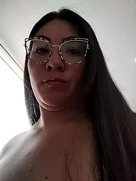 Snapshot of katha_steele_ chatting on December 2024 03:05:02 PM katha steele online show from December 2024 03:05:02 PM