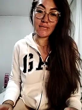Snapshot of katha_steele_ chatting on January 2025 09:35:01 AM katha steele online show from January 2025 09:35:01 AM