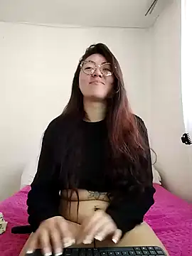 Snapshot of katha_steele_ chatting on January 2025 01:13:02 PM katha steele online show from January 2025 01:13:02 PM