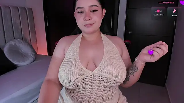 Snapshot of daniela_hornny chatting on March 2025 03:34:02 AM daniela hornny online show from March 2025 03:34:02 AM