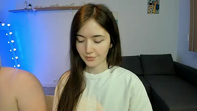 PollyFlame online show from April 2026 08:39:01 PM