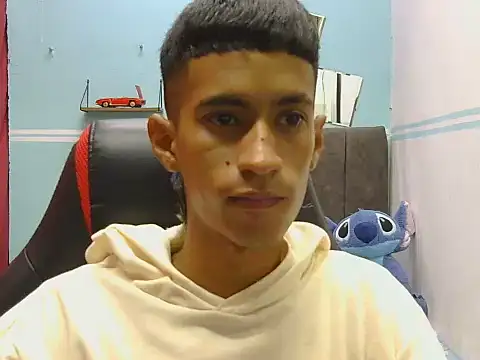 Snapshot of Angelstripboy chatting on June 2026 10:12:02 PM Angelstripboy online show from June 2026 10:12:02 PM