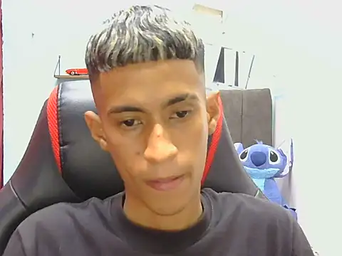 Snapshot of Angelstripboy chatting on August 2026 10:19:02 PM Angelstripboy online show from August 2026 10:19:02 PM