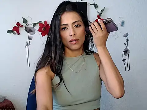 Liamiler01  online show from December 2024 03:25:02 PM