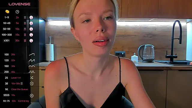 Snapshot of Olivia_Bells chatting on June 2026 08:51:01 PM Olivia Bells online show from June 2026 08:51:01 PM