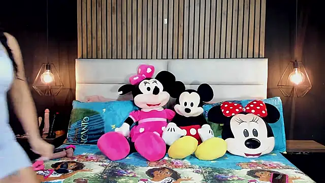 NiicolleMiller online show from February 2025 11:15:01 AM