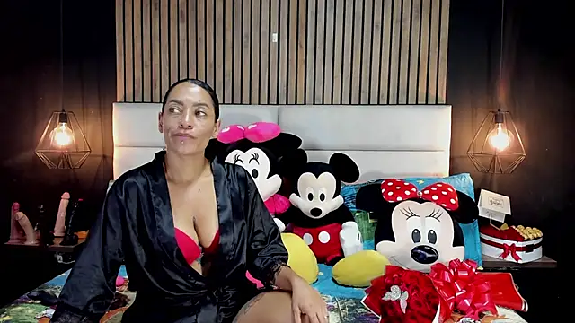 NiicolleMiller online show from February 2025 06:40:01 PM