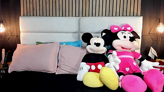 NiicolleMiller online show from February 2025 04:26:01 PM